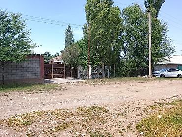 Продажа коттеджей и домов: Продаётся частный дом с большим двориком и хозпостройками. Основные — 20
