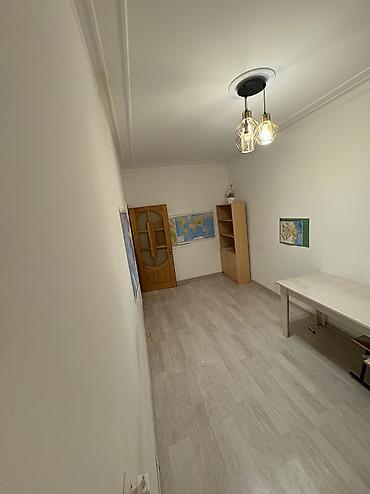 Köhnə tikili: Bakı, 3-cü mikrorayon, 2 otaqlı, Köhnə tikili, m. Memar Əcəmi, 42 kv. m — 5