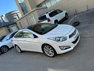 priora sedan: Hyundai i40: 1.7 л | 2014 г. Седан