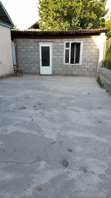 Продажа коттеджей и домов: Продаётся дом 5 комнат + времянка 3 комнаты, отопление электричество и — 12