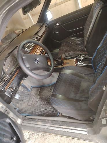 работа водителем категории c: Mercedes-Benz W124 sedan üçün ehtiyat hissələri və ya layihə — 4
