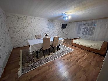 Köhnə tikili: Geniş və işıqlı mənzil interyeri - Böyük ölçülü qonaq otağı: uzun — 39