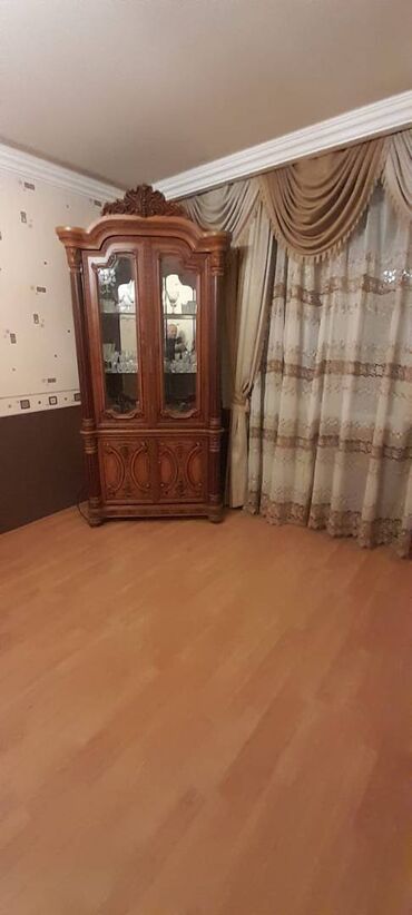 Долгосрочная аренда квартир: Qaracuxurda Tatliya 146 mektebe yaxin 9/8 zi 2 otaq ewyali ev kiraye