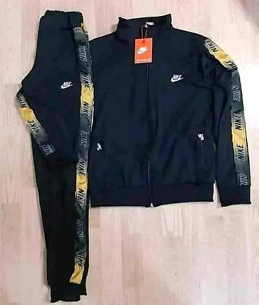 Gornji i donji deo: Komplet trenerka od likre 
Vel S M L XL 2XL
Cena 3200 din — 11