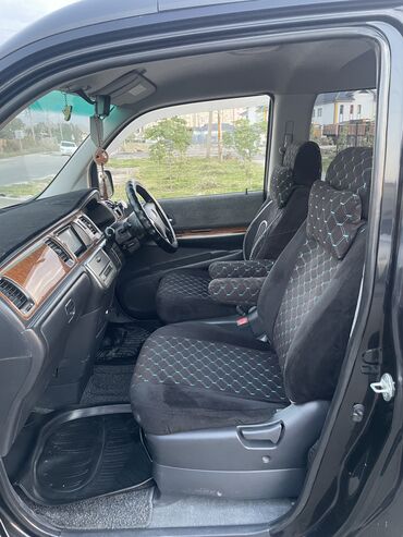 Honda: Honda Stepwgn: 2005 г., 2 л, Минивэн — 7