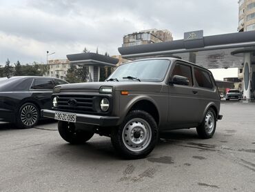 диски на субару аутбек: LADA Niva 3 qapılı SUV - Korpus: kompakt 3 qapılı kuzov, mat boz