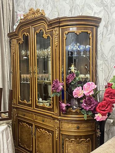 bufet bileceri: Real alici ile danismag olar qiymet baredde Klassik dizaynda vitrinalı — 1