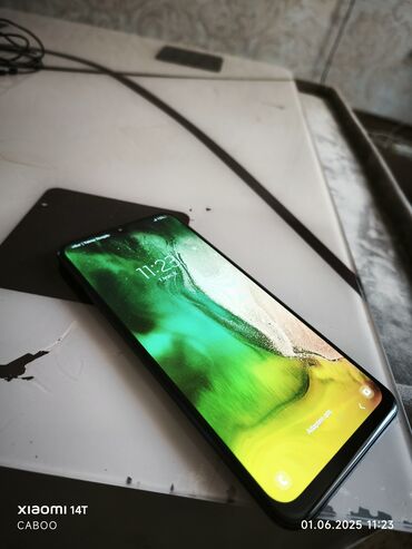 Samsung: Samsung Galaxy A20, 32 GB, rəng - Göy, Sensor, Barmaq izi, Simsiz şarj