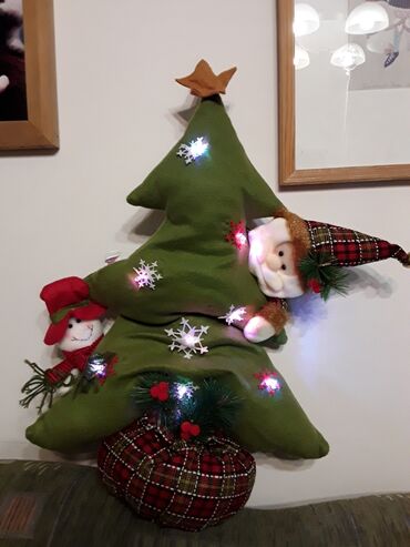 елки новогодние: Новогодняя игрушка с фонариками и колокольчиками. Светится разными