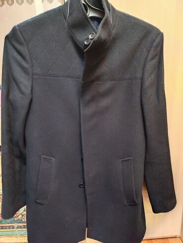 военные одежда: Продаю пальто приталенный, черного цвета, производство Турция, размер
