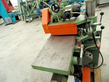 Ostali alati i mašine: Šmirgl mašina 5382-25 Širina radnog stola: 320 mm Dužina radnog — 6