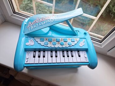игрушка пианино: Продаю пианино в отличном состоянии, все клавиши и кнопки работают. С