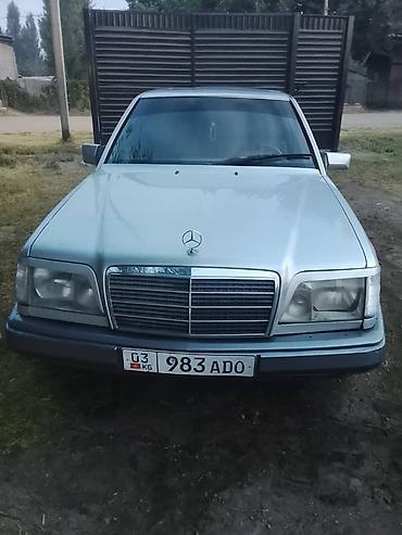 Mercedes-Benz E-Class: 1994 г., 2.2 л, Механика, Бензин, Седан