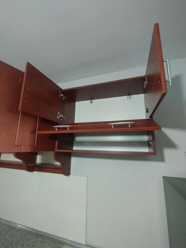 i̇şlənmiş mebel: Mətbəx mebeli satilir. Yaxsi vəziyyətdə. Ölçüləri: 196x60. Əgər