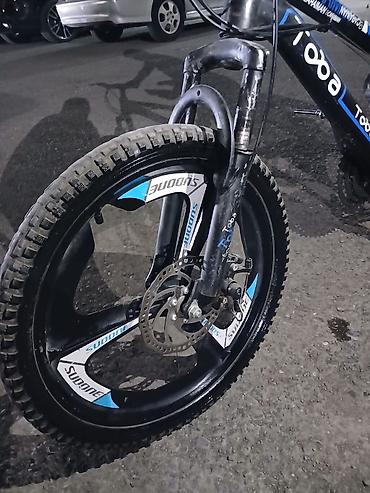 Dağ velosipedləri: 125 AZN 105 vererik Marka:toba pedalın biri çıxıb birdə topu — 2