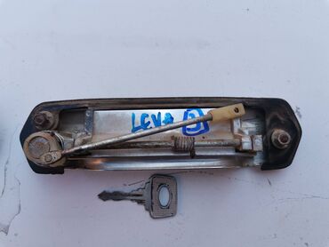 Auto delovi: Brave vrata sa klucem Lada 2121,21213,21214 Niva br.3. Polovno — 6