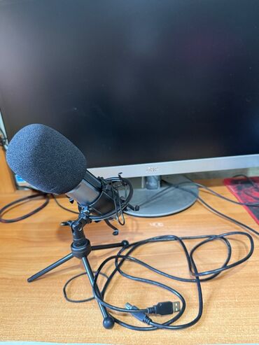 микрофон shure: Продаю качественный студийный микрофон Trust GXT 242 Lance