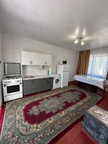 Долгосрочная аренда домов: 40 м², 2 комнаты, Утепленный, Бронированные двери, Парковка