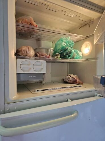 холодильник прадажа: Холодильник Bosch, Б/у, Двухкамерный