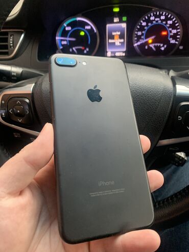 Apple iPhone: IPhone 7 Plus, Б/у, 128 ГБ, Черный, Защитное стекло, Чехол, 75 %