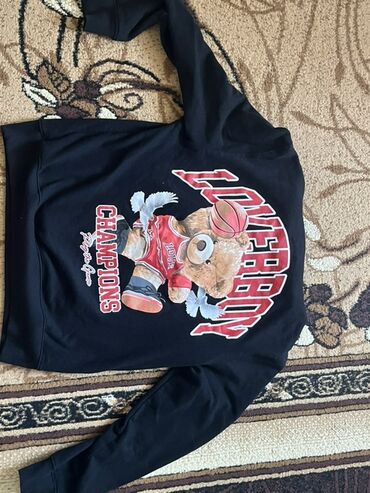 серая толстовка: Цена за все 4 штуки Причина дешевизны: нужно срочно продать Толстовки