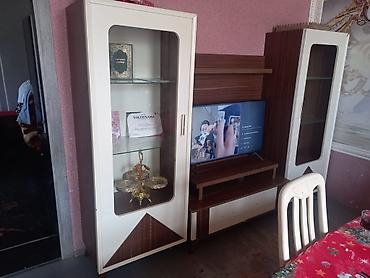 işlənmiş mebeller: TV stend səliqəli işlənib,qiy 120 AZN,ünvan Saray 7241
0504024424 vp — 1