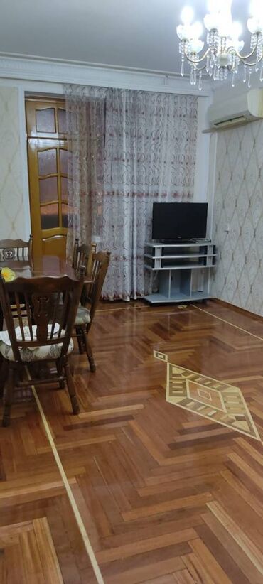 Uzunmüddətli kirayə mənzillər: Azadliq metrosuna yaxin 9 mertebeli binanın 4-cu mərtəbəsində — 7