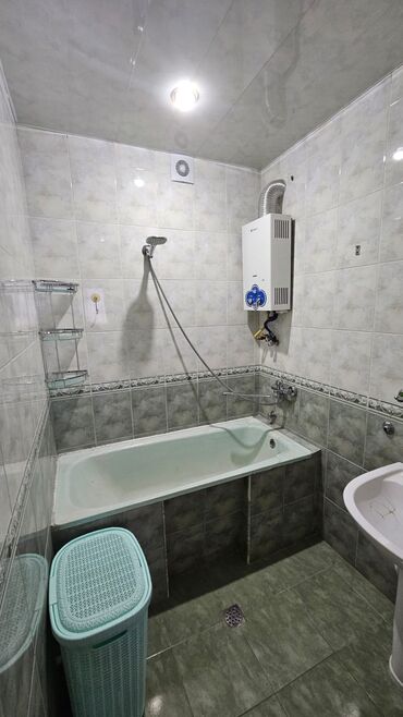 Uzunmüddətli kirayə mənzillər: 3 otaqlı 5/5 YALNIZ AİLƏYƏ kirayə verilir(Azerbaycan vətandaşlığı — 12