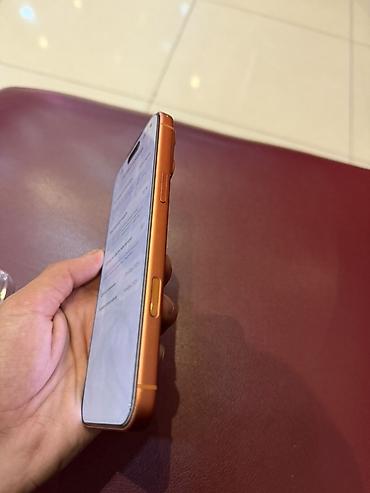 samsung 128: IPhone 17 Pro Max, Б/у, 256 ГБ, Оранжевый, Чехол, 92 % — 6
