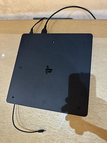 efootbal: PlayStation 4 Slim oyun konsolu 1Tb yaddas 2 eded orijinal pult Umumi — 2