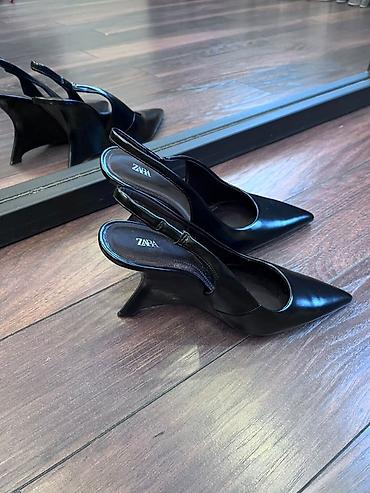 səndəl ayaqqabı: Zara ayaqqabı ölçü 39 Qıymet 55 azn 120 ye alının yenıdı — 2