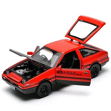 1: Kolleksiyaçı model avtomobil – qırmızı sport kupe miniatürü - Miqyas — 1