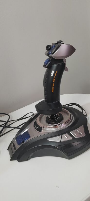 Другие игры и приставки: Джойстик Genius Metalstrike PRO Vibration (13кн/виброотдача) USB