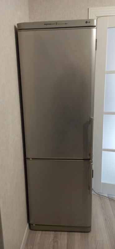 витиринный холодилник: Холодильник LG, Б/у, Двухкамерный, De frost (капельный), 60 * 182 * 60