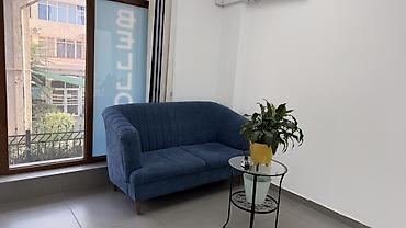 beta stores 2: Сдаю The entire office: Сдаю Банковское отделение, Колл-центр, Нотариус, 30 м², В бизнес центре, С ремонтом, 1 линия — 10
