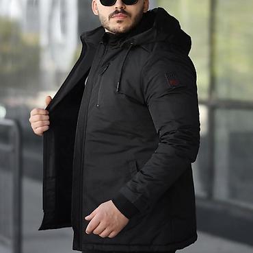godekce kurtkalar: Kişi üçün qara qışlıq qısa parka tipli gödəkçə - Rəng: tam qara - — 1