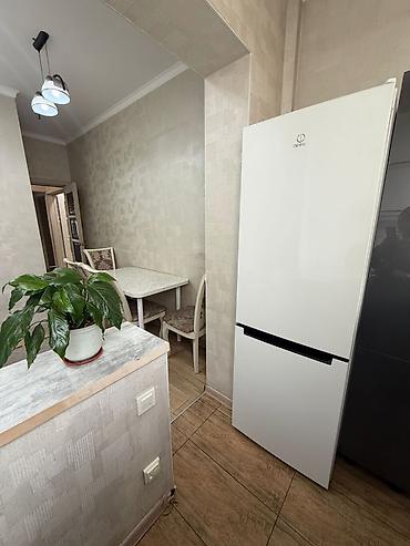 Долгосрочная аренда квартир: 3 комнаты, Риэлтор, С мебелью полностью — 8