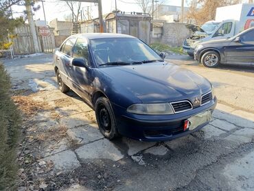 Mitsubishi: Mitsubishi Carisma: 2000 г., 1.8 л, Механика, Бензин, Хэтчбэк