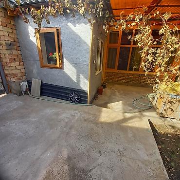 Долгосрочная аренда домов: 60 м², 3 комнаты, Парковка — 9