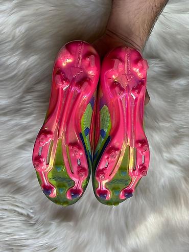 şəffaf ayaqqabilar: Məhsul: Futbol butsları – adidas F50 (laceless) - Rəng: parlaq — 3