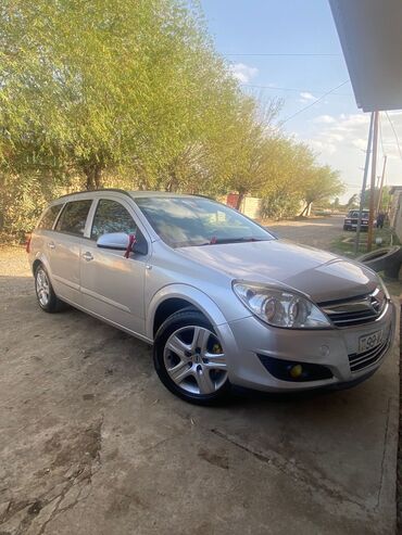 Opel: Salam maşın ela veziyyetdedir maşında 4 teze teker qoyulub akrmiyator — 6