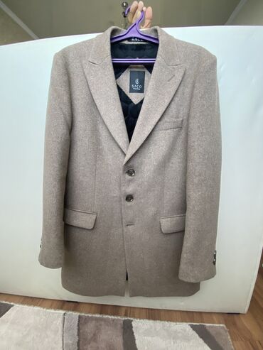 Пальто: Продается новое мужское пальто кашемир+шерсть состав. Размер 50
