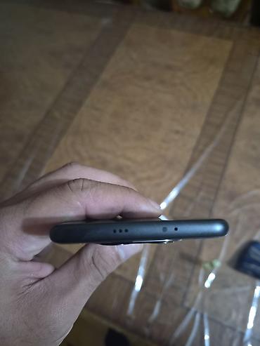 Xiaomi: Redmi smartfon - Model: Redmi (arka hissədə “Model — 3