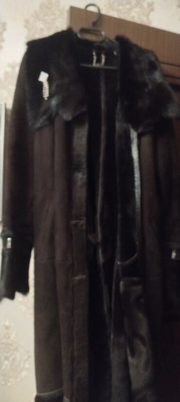 Kürklər: Qadin Kürk. Heç bir problemi yoxdur. 36-38 Razmer geyinenlere çox — 6