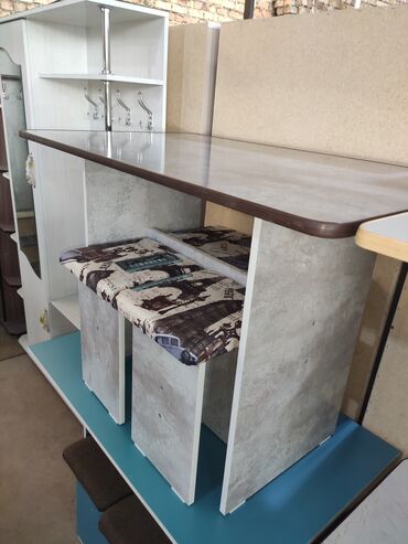 Кухонные столы: Столы новые кухонные Новые столы со стулчиками на кухню из российского — 11