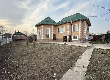 Продажа коттеджей и домов: ‼️Продается двухэтажный дом в г.Шопоков(Сокулукский район). Дом — 1