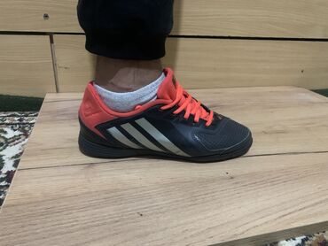 adidas barikada: Кроссовки и спортивная обувь
