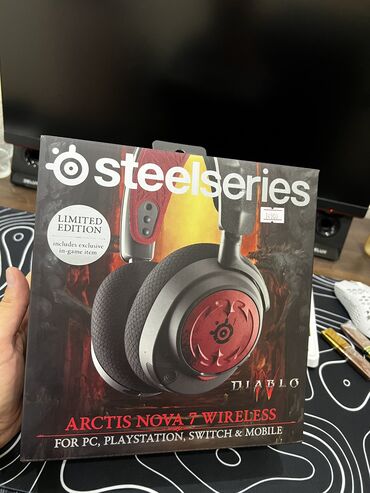 наушники с микрофоном для компьютера с одним штекером: SteelSeries Arctis Nova 7 Wireless (Diablo IV Edition) новые, опенбокс