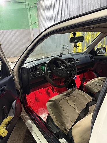 Унаа: Volkswagen Golf: 1992 г., 1.8 л, Кол менен иштөөчү, Бензин, Купе — 3