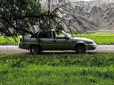 Daewoo: Daewoo Nexia: 2010 г., 1.6 л, Механика, Седан